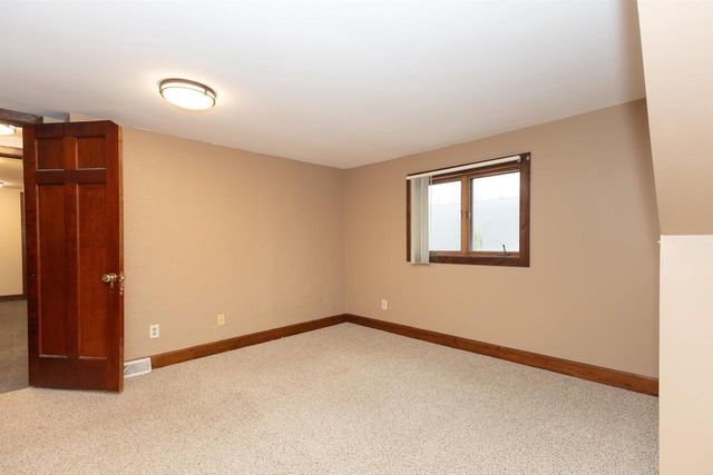 333 ROSALIA STREET, Oshkosh, WI 54901