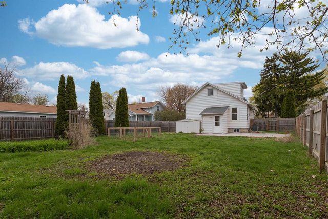 333 ROSALIA STREET, Oshkosh, WI 54901