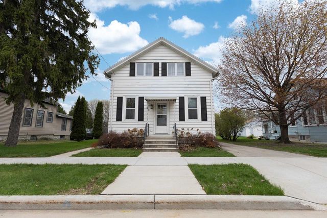 333 ROSALIA STREET, Oshkosh, WI 54901
