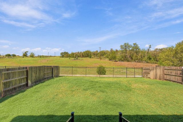 216 George Neggan LN, Bastrop, TX 78602