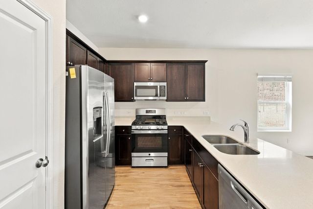 216 George Neggan LN, Bastrop, TX 78602
