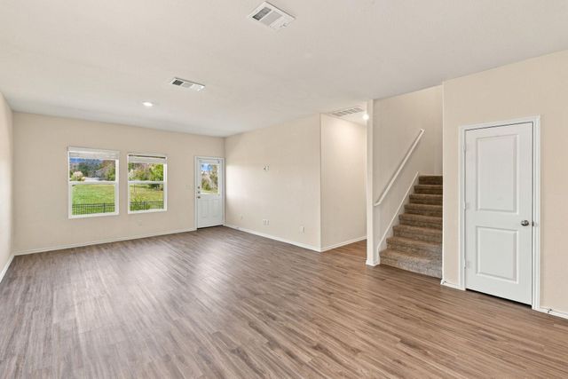 216 George Neggan LN, Bastrop, TX 78602