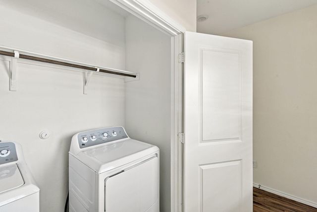 216 George Neggan LN, Bastrop, TX 78602