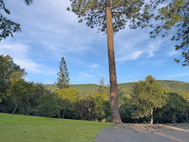 10095 Birchville Rd, Nevada City, CA 95959