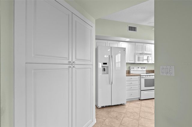 1200 COUNTRY CLUB DRIVE 1301, Largo, FL 33771