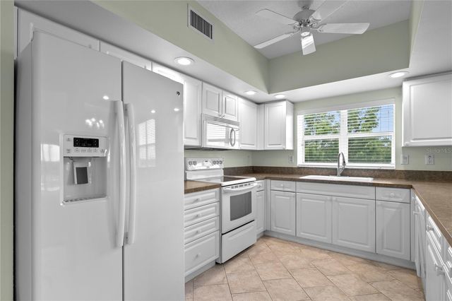 1200 COUNTRY CLUB DRIVE 1301, Largo, FL 33771