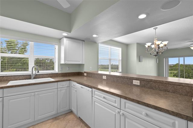 1200 COUNTRY CLUB DRIVE 1301, Largo, FL 33771
