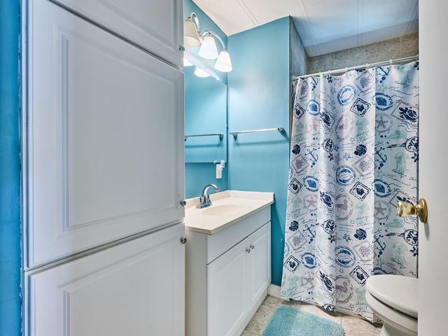 7829 SE Eagle Avenue, Hobe Sound, FL 33455