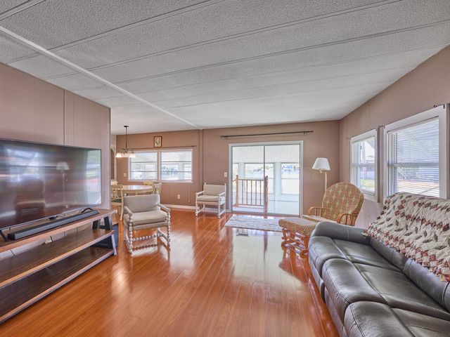 7829 SE Eagle Avenue, Hobe Sound, FL 33455