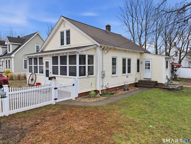 2 Myrtle Street, Plainfield, CT 06374