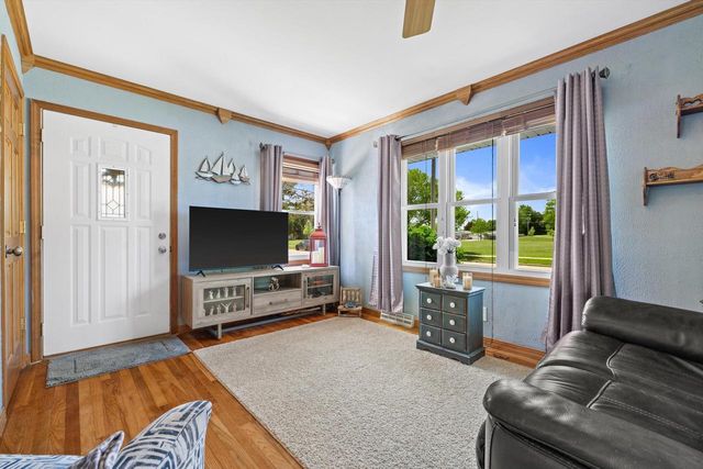 8219 26th AVENUE, Kenosha, WI 53143