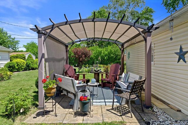 8219 26th AVENUE, Kenosha, WI 53143