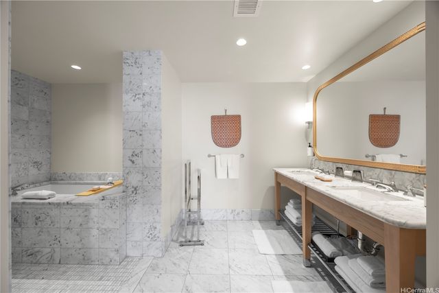 223 Saratoga Road 3507, Honolulu, HI 96815