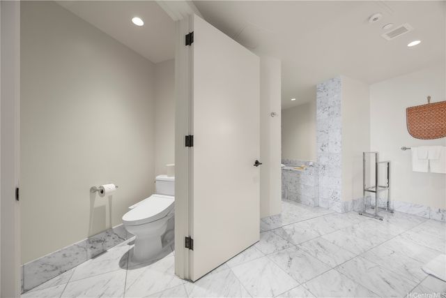 223 Saratoga Road 3507, Honolulu, HI 96815