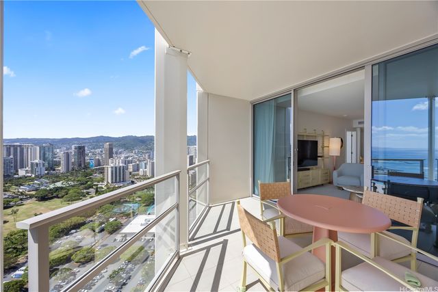 223 Saratoga Road 3507, Honolulu, HI 96815