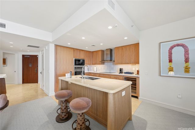 223 Saratoga Road 3507, Honolulu, HI 96815