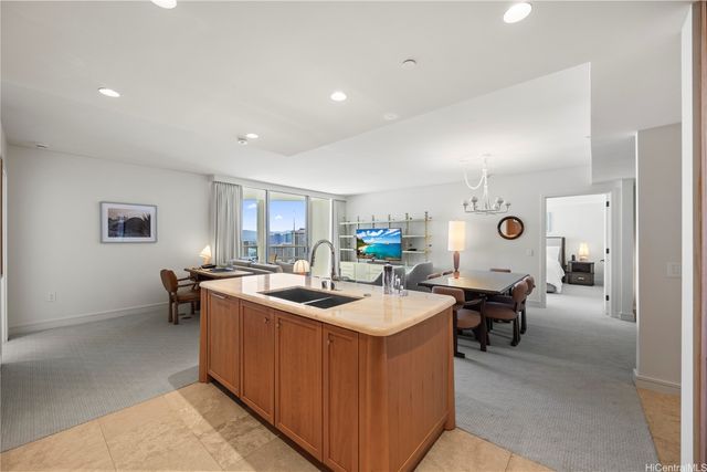 223 Saratoga Road 3507, Honolulu, HI 96815