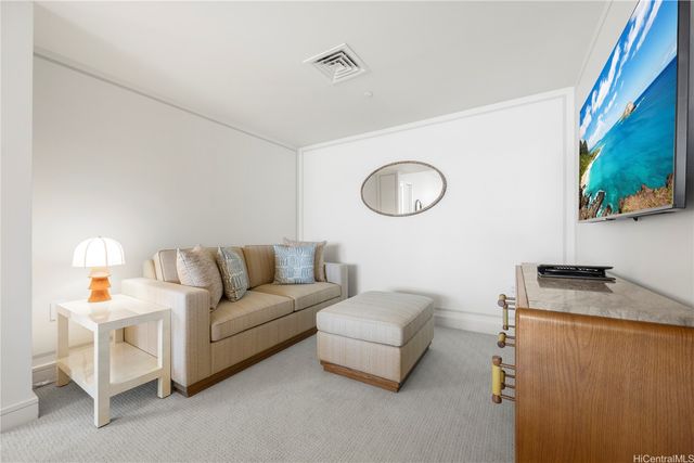 223 Saratoga Road 3507, Honolulu, HI 96815