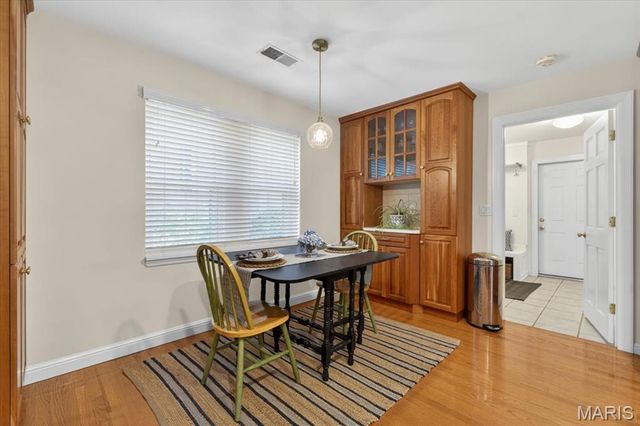 430 Cannonbury Drive, St Louis, MO 63119