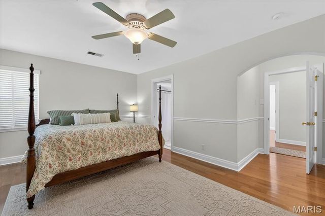 430 Cannonbury Drive, St Louis, MO 63119