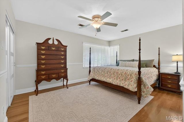 430 Cannonbury Drive, St Louis, MO 63119