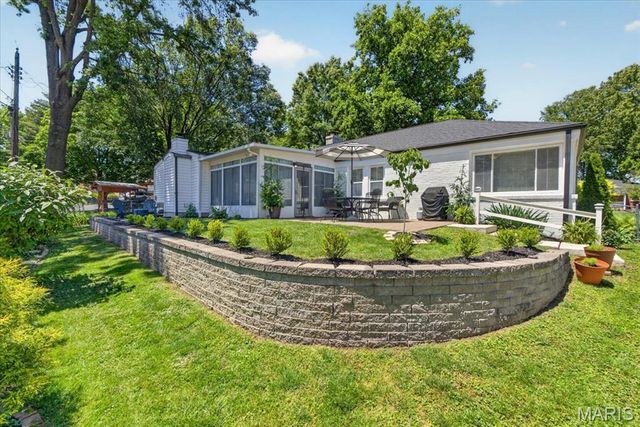 430 Cannonbury Drive, St Louis, MO 63119