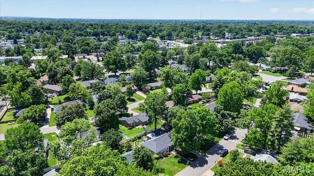 430 Cannonbury Drive, St Louis, MO 63119