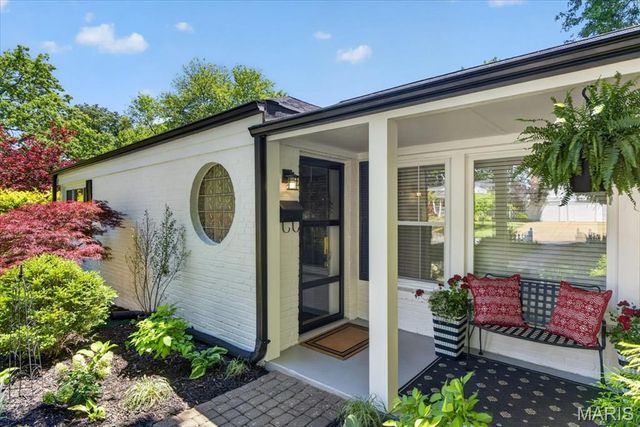 430 Cannonbury Drive, St Louis, MO 63119