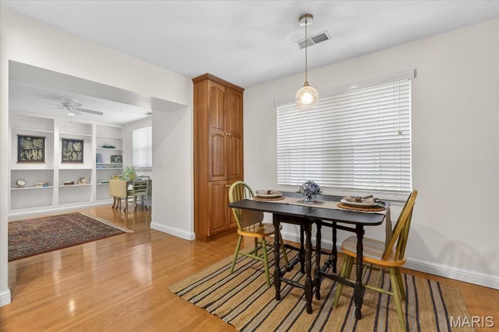 Image 16 of property listing at 430 Cannonbury Drive, St Louis, MO 63119