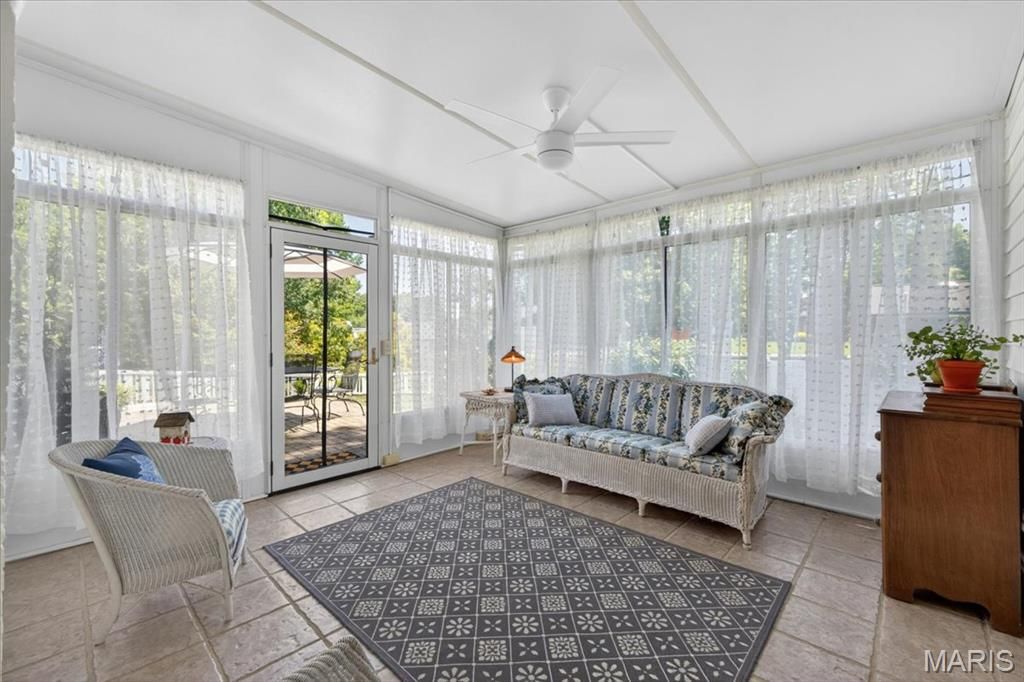 Image 31 of property listing at 430 Cannonbury Drive, St Louis, MO 63119