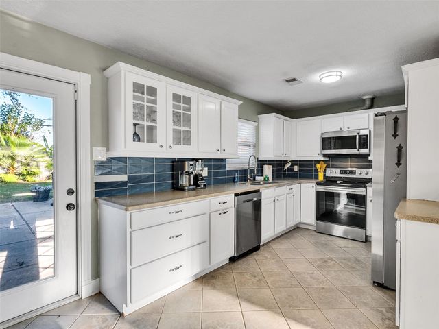 2606 Pine Street, Galveston, TX 77551