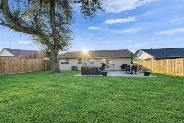 2606 Pine Street, Galveston, TX 77551