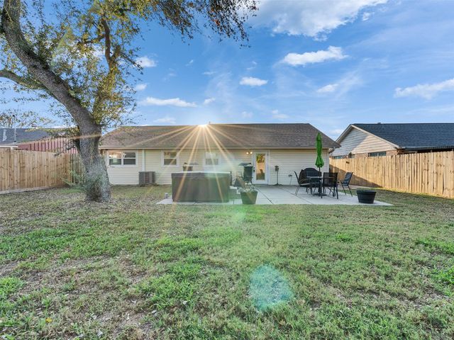 2606 Pine Street, Galveston, TX 77551