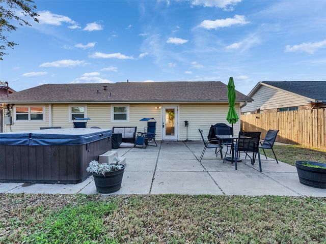 2606 Pine Street, Galveston, TX 77551