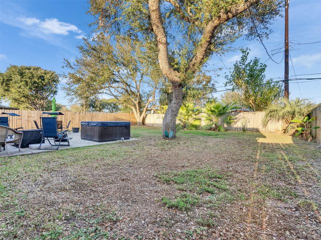 2606 Pine Street, Galveston, TX 77551