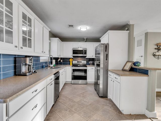 2606 Pine Street, Galveston, TX 77551