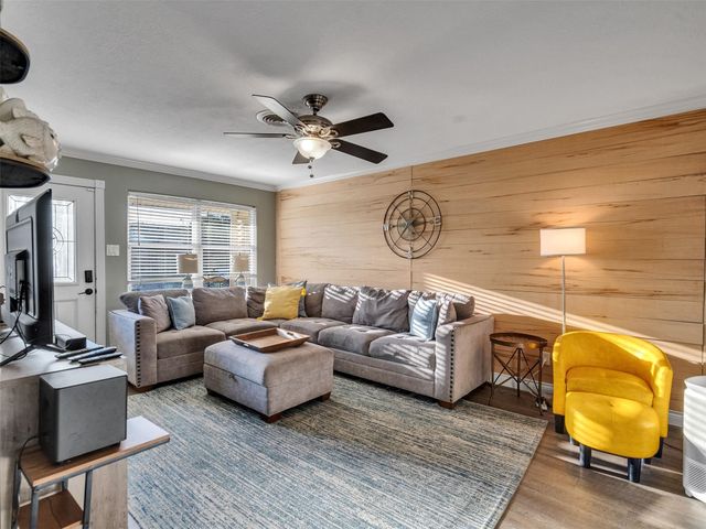 2606 Pine Street, Galveston, TX 77551