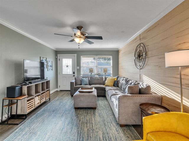 2606 Pine Street, Galveston, TX 77551