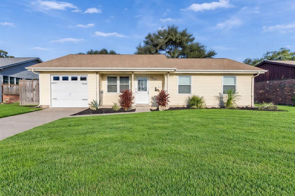 2606 Pine Street, Galveston, TX 77551