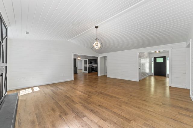 435 Dogwood Way, Blue Ridge, GA 30513