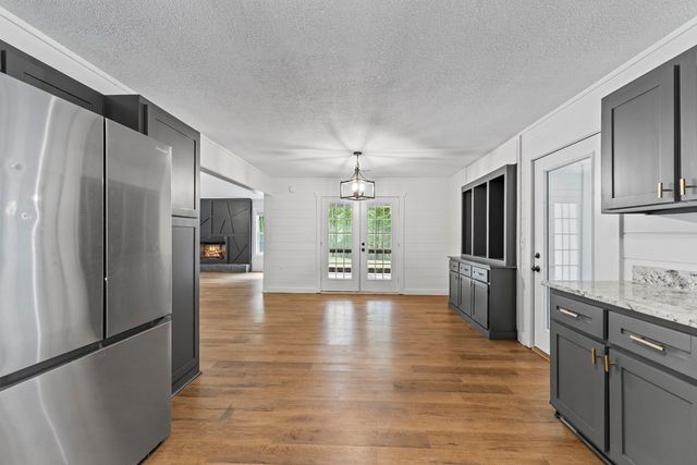 435 Dogwood Way, Blue Ridge, GA 30513