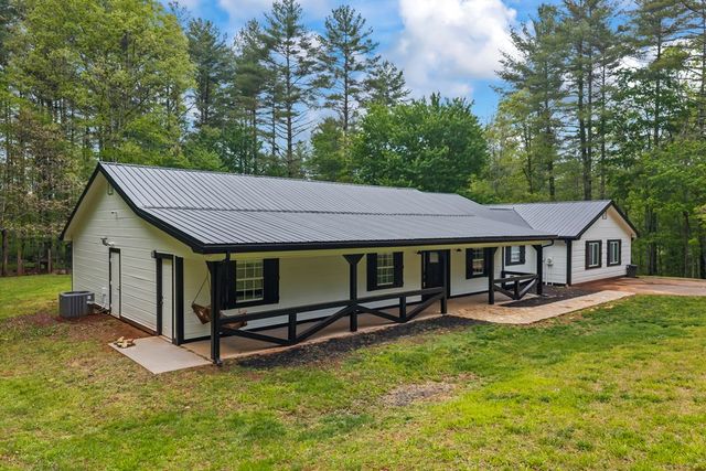 435 Dogwood Way, Blue Ridge, GA 30513