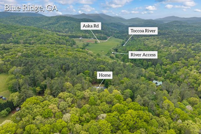 435 Dogwood Way, Blue Ridge, GA 30513