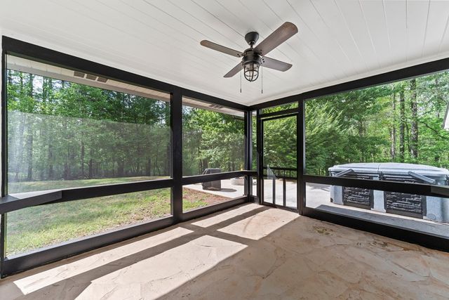 435 Dogwood Way, Blue Ridge, GA 30513