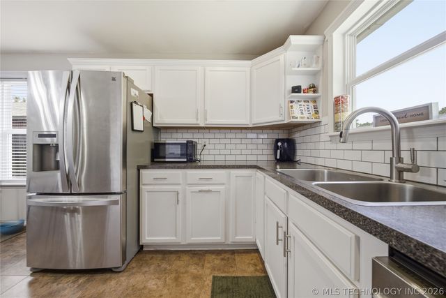 9515 E 97th Street North, Owasso, OK 74055