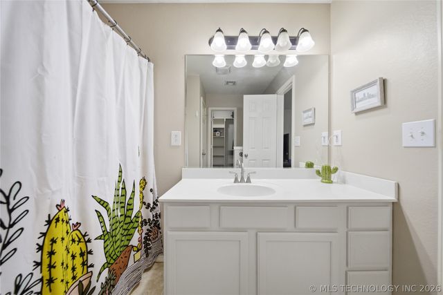 9515 E 97th Street North, Owasso, OK 74055