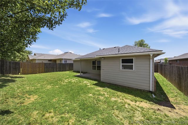 9515 E 97th Street North, Owasso, OK 74055