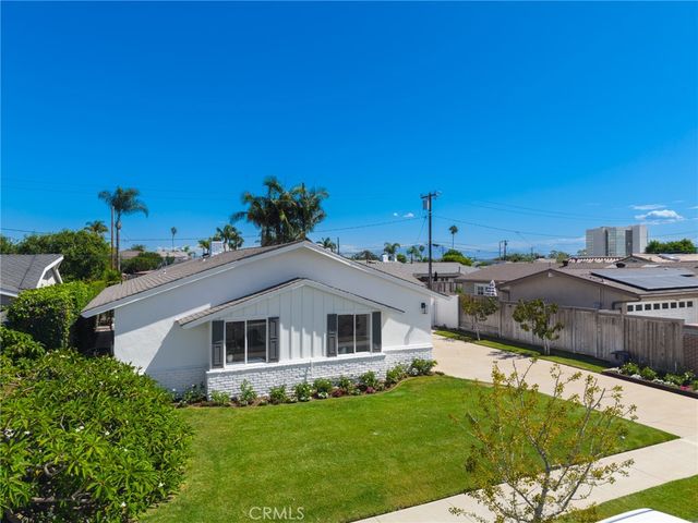 410 Lenwood, Costa Mesa, CA 92627