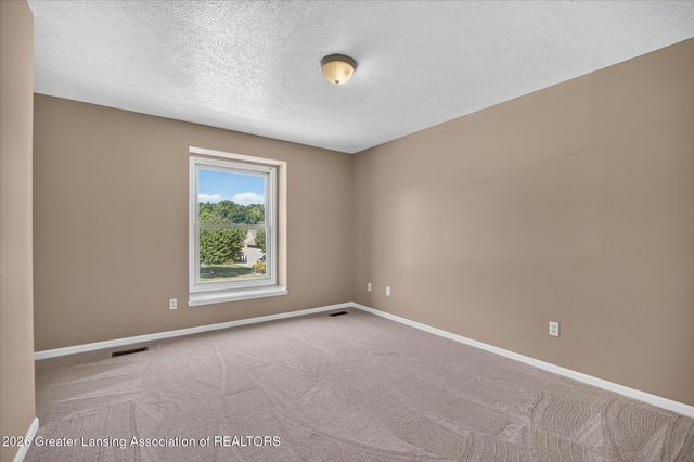 7211 Captiva Drive, Lansing, MI 48917