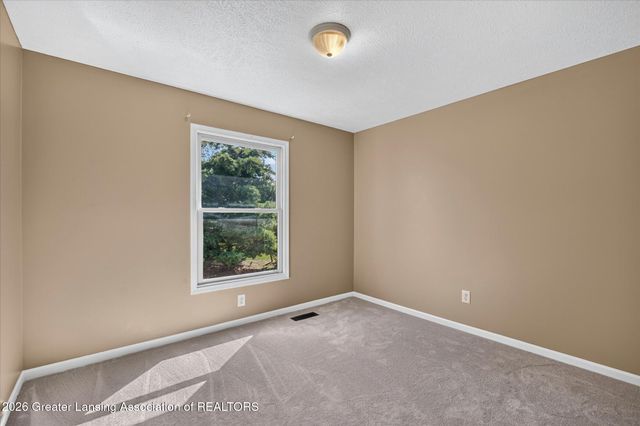 7211 Captiva Drive, Lansing, MI 48917